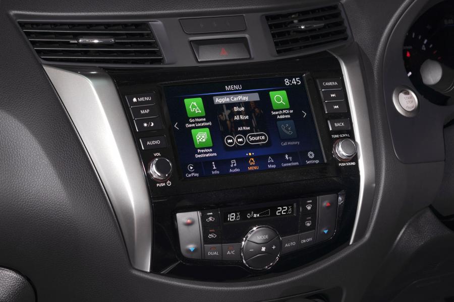 Детали интерьера Nissan Navara N-Trek (D23) 2019 года  (AU) (фото 15 из 18)